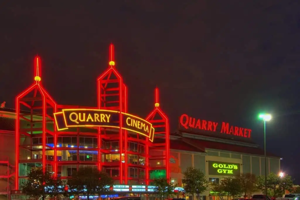 Le Quarry Theatre et le Quarry Market situés dans le quartier d'Alamo Heights à San Antonio